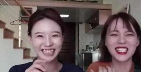 被打脸吃瓜视频在线观看,被打脸吃瓜视频，笑料百出，揭秘网络红人幕后真相！