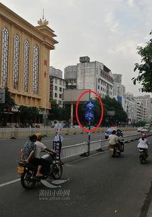 群众街道吃瓜视频,揭秘街道吃瓜视频背后的故事