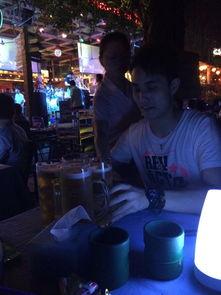 厦门某酒吧吃瓜事件视频,一场引发热议的冲突瞬间