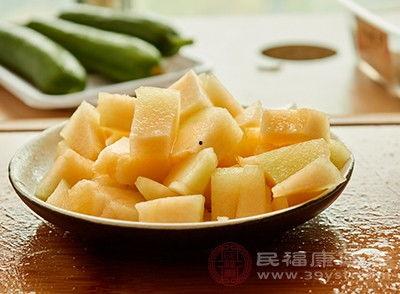 脆哈密瓜能吃吗怎么吃视频,视频教你轻松开吃