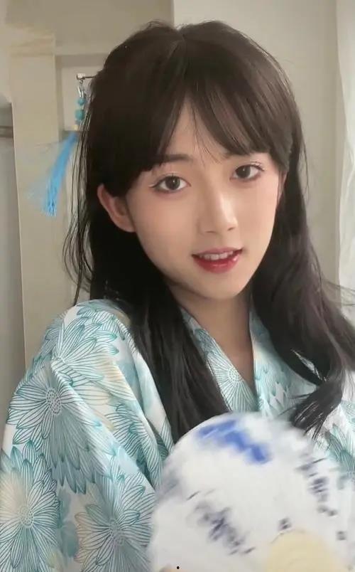 女装吃瓜博主视频,时尚与娱乐的跨界融合