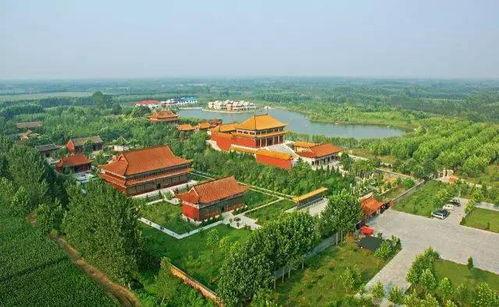 陪着美女吃哈密瓜视频,美女相伴，共享哈密瓜美味