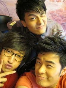 查理妈妈恋情保姆吃瓜视频