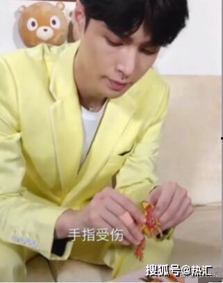 朱一龙吃瓜视频完整,揭秘娱乐圈幕后故事