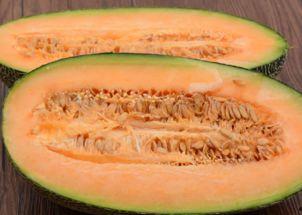 穷哥们吃哈密瓜视频大全,视频大全里的欢乐时光